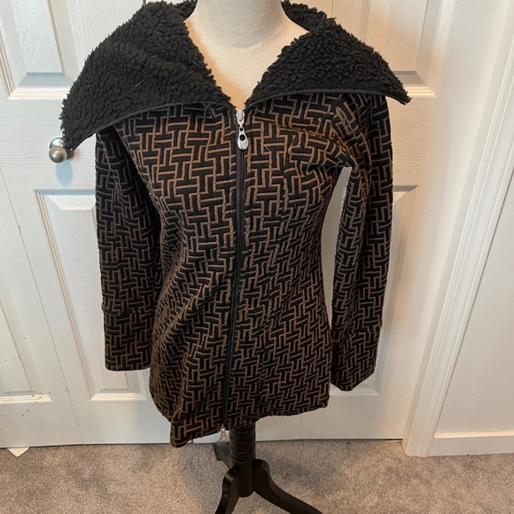 Tonia size M jacket - Picture 11 of 14